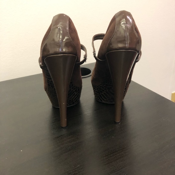 Brown Heels - Picture 5 of 5